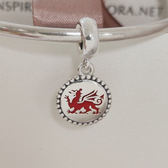 Pandora Wales Flag Exclusive Travel Vacation Dangle Charm Sterling Silver - Picture 1 of 6
